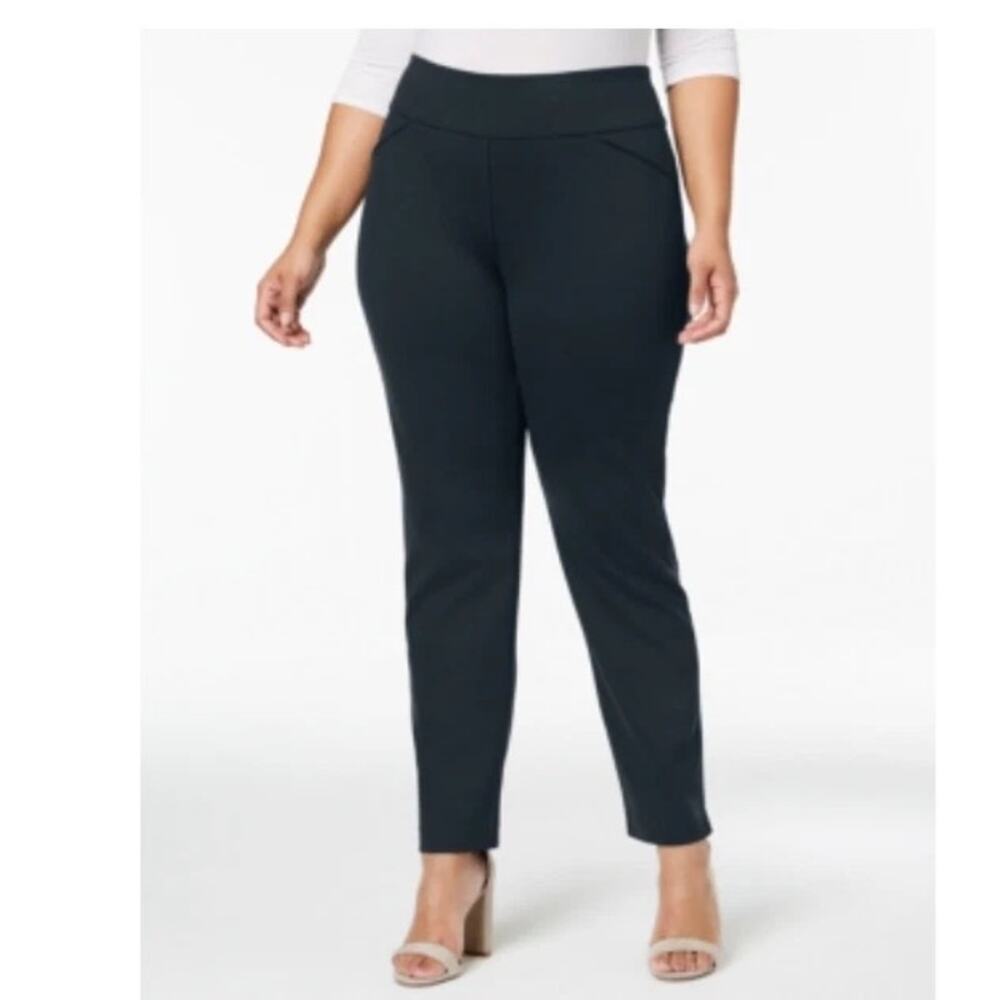 Charter Club Slim Leg Cambridge Pants Womens 20W Plus Size NWT Navy - Picture 2 of 7